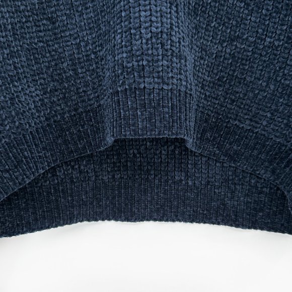 NWT Seek The Label Navy Blue Relaxed Fit Cozy Cropped V-Neck Knit Sweater sz M - Picture 3 of 6